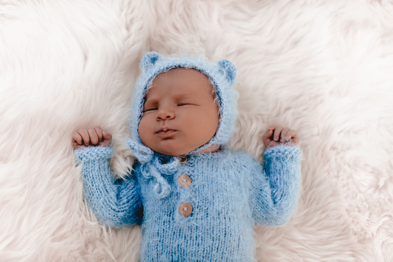 newborn-lena-terlutter-photographer-cologne-baby-5502 Newborn shooting lena Terlutter and Bina Terré in Cologne
